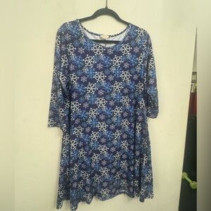 Yelete Navy Snowflake Women's Tunic